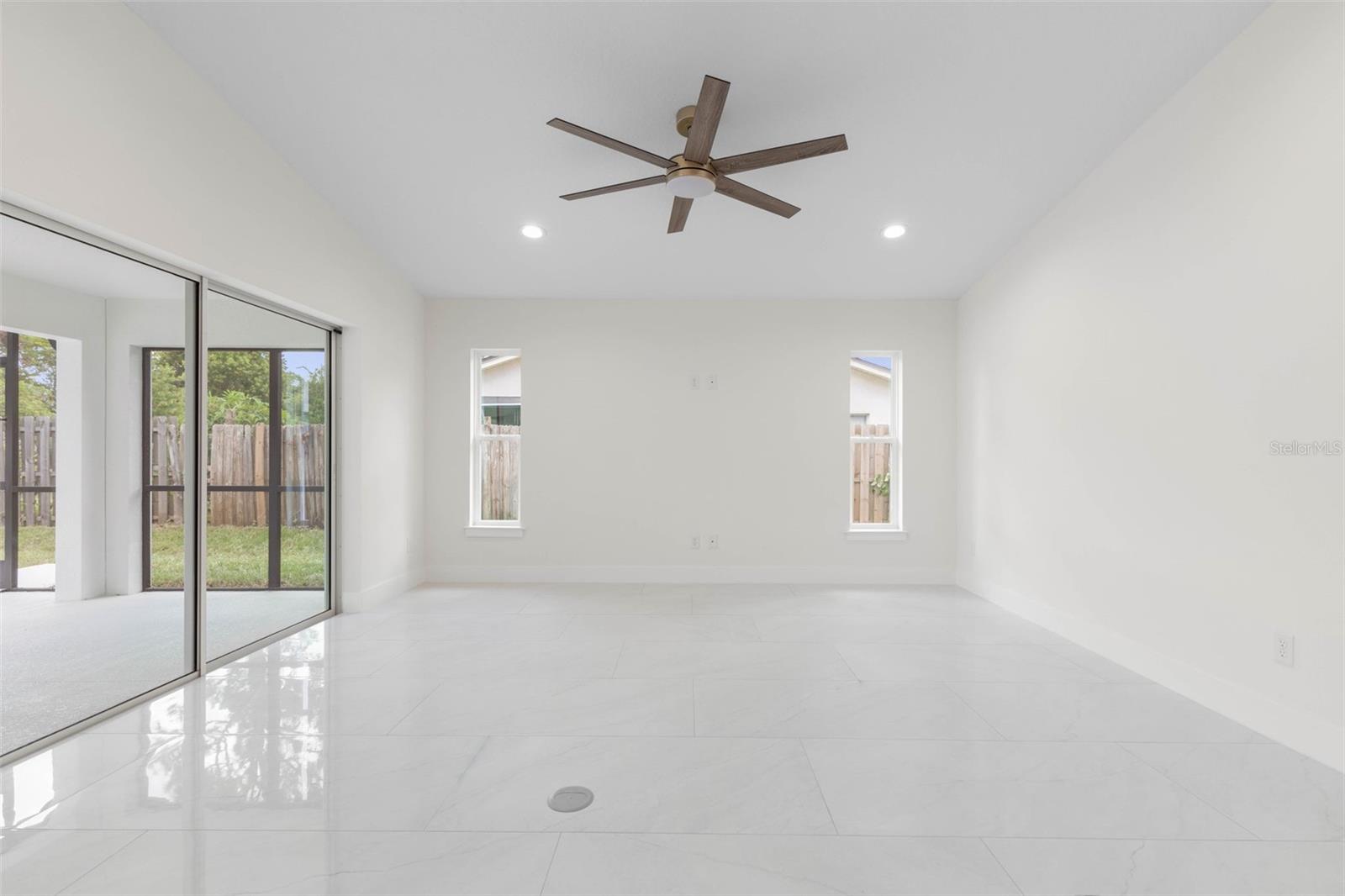PALM HARBOR CENTER PH 01 - Residential
