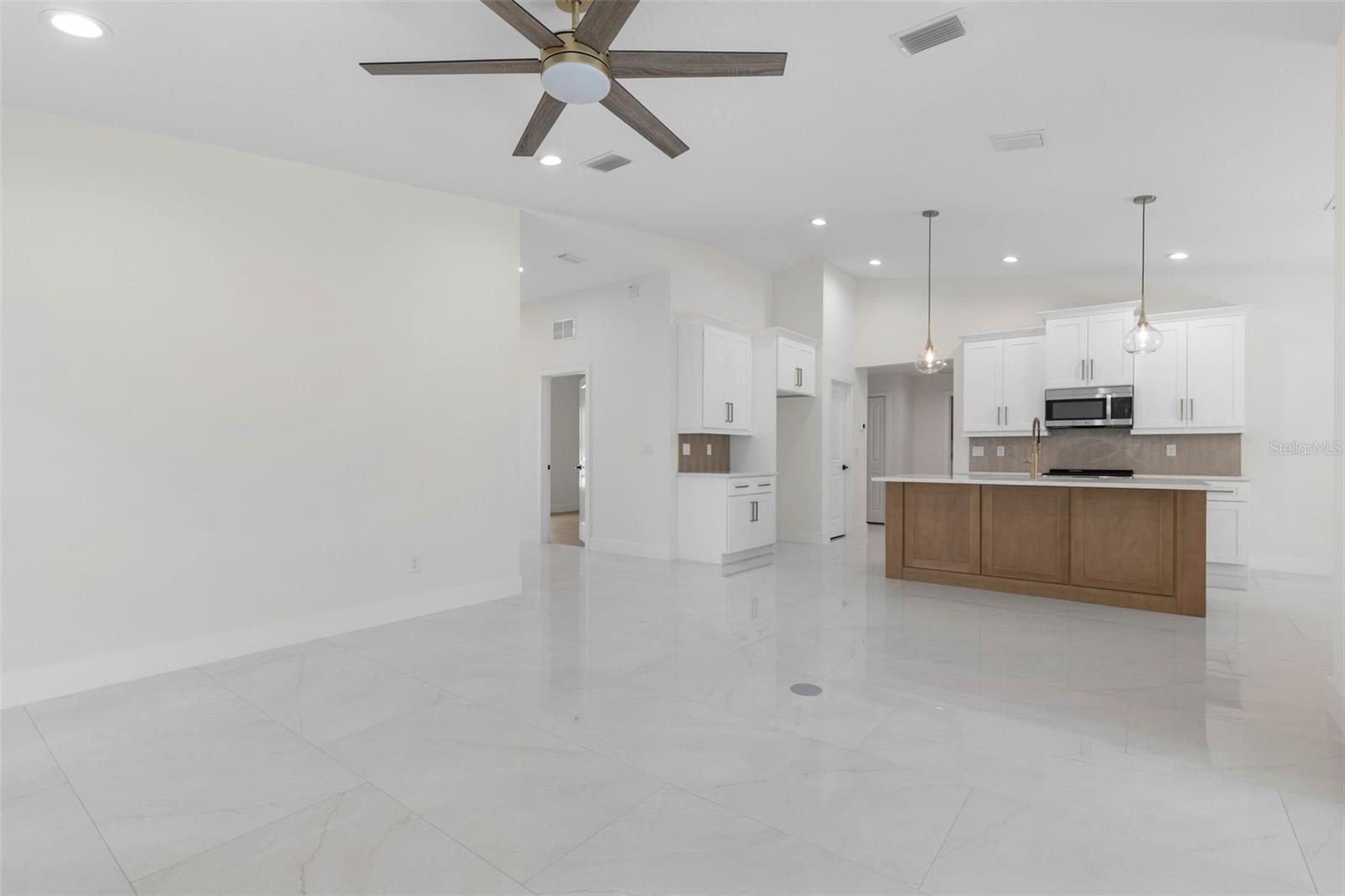 PALM HARBOR CENTER PH 01 - Residential