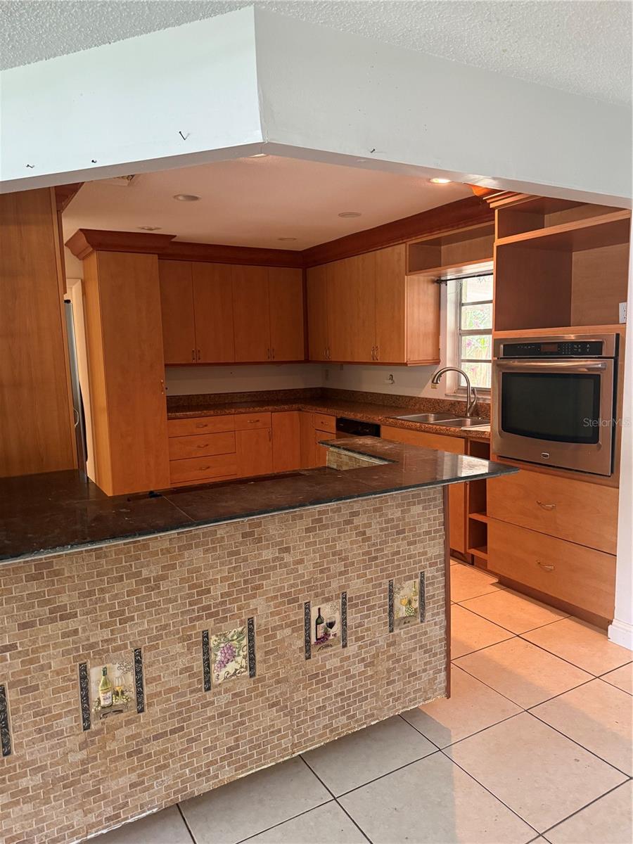 BONNIE GLYNN PH ONE-A - Residential