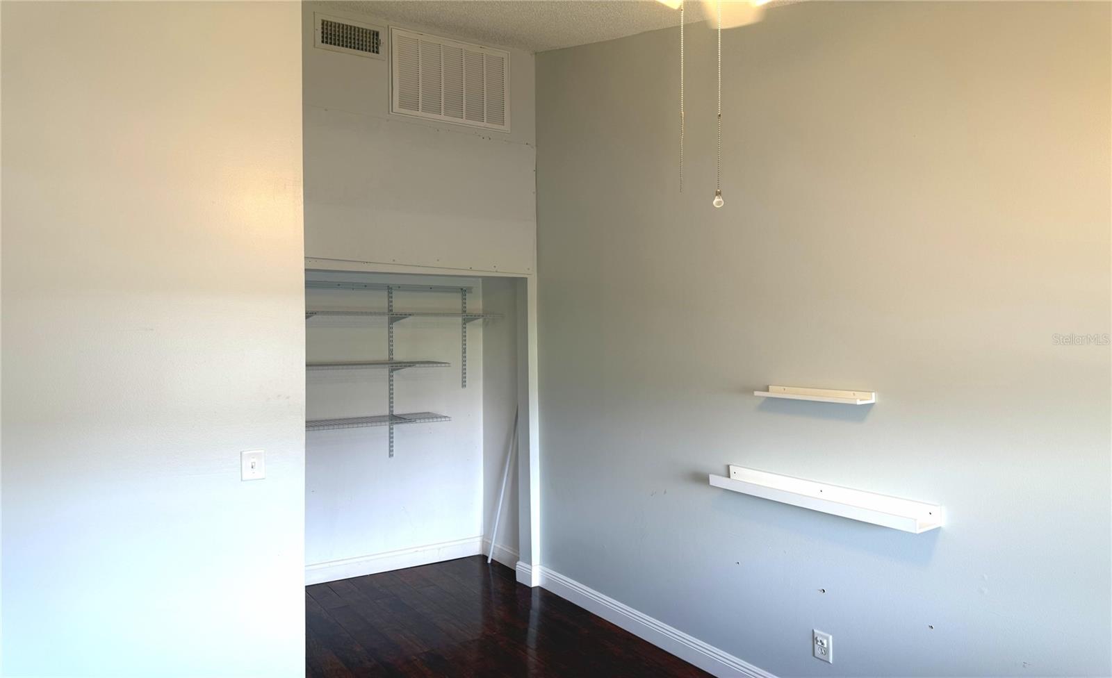 TAMPA VILLAS SOUTH UNIT NO 2 - Residential