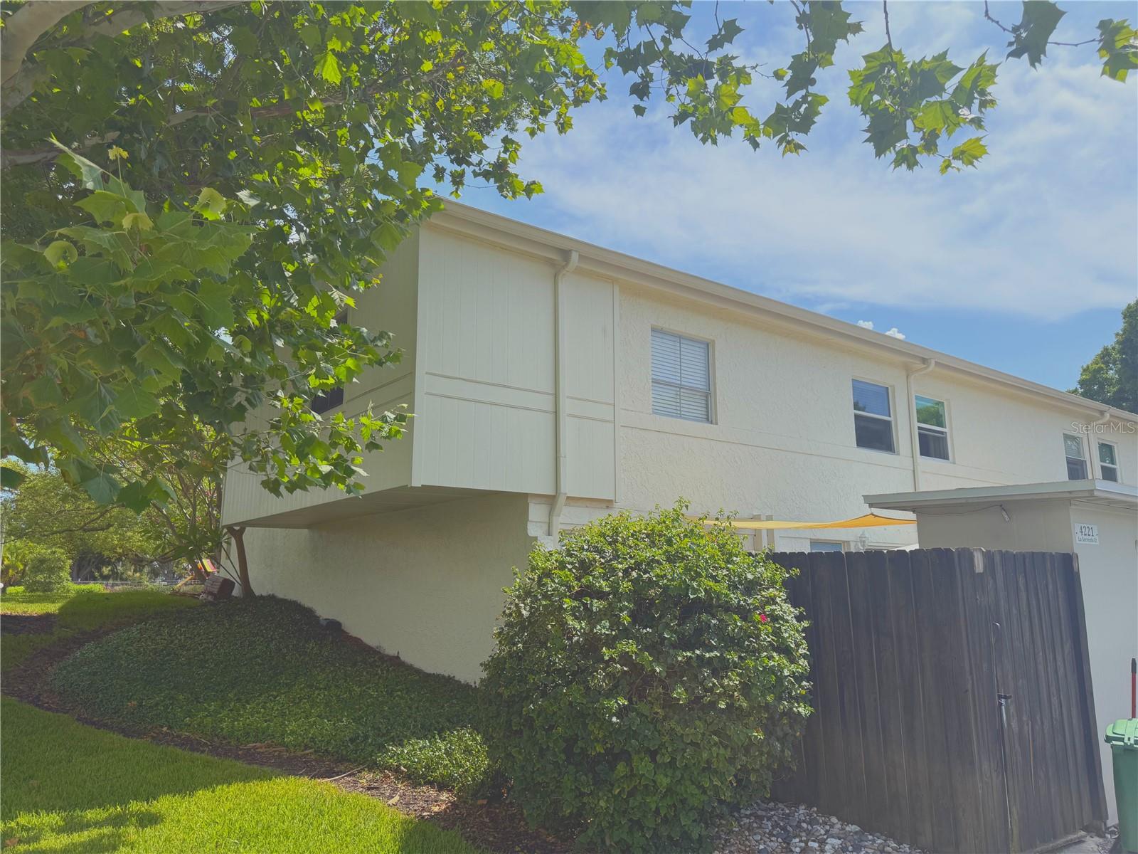 TAMPA VILLAS SOUTH UNIT NO 2 - Residential