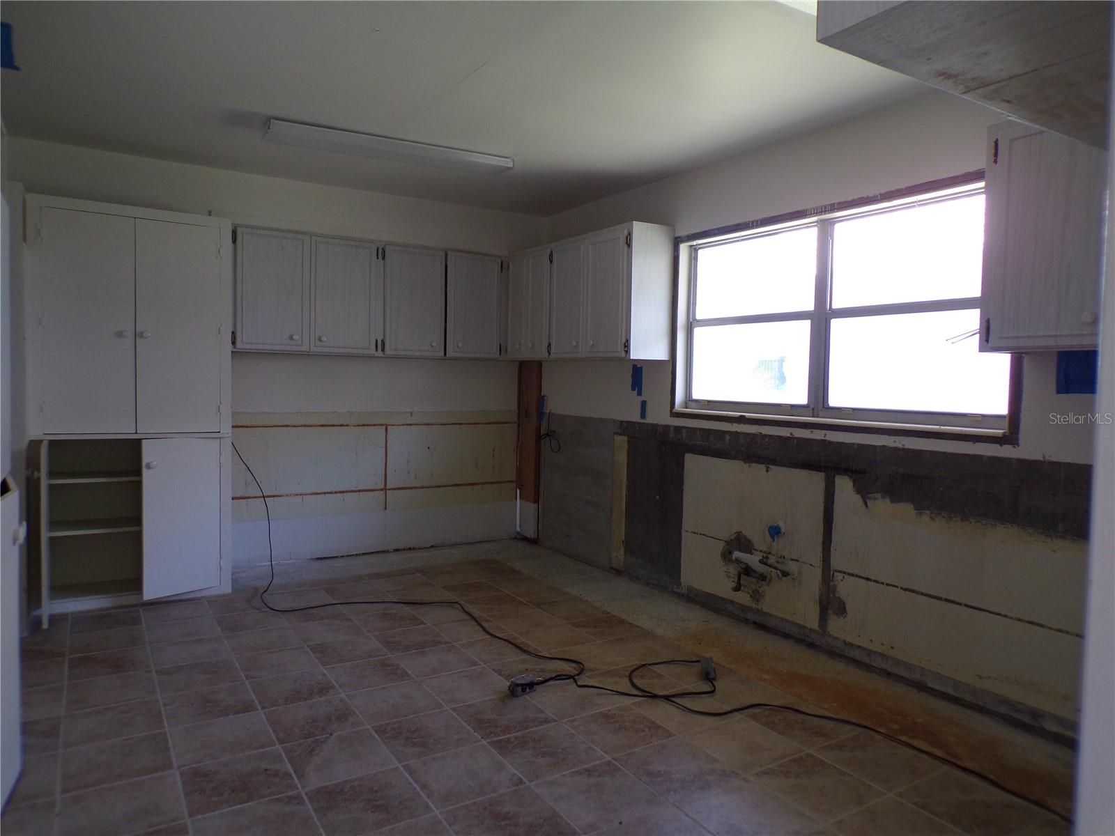 VENICE ISLAND NW OF DOWNTOWN W-622000 - Residential