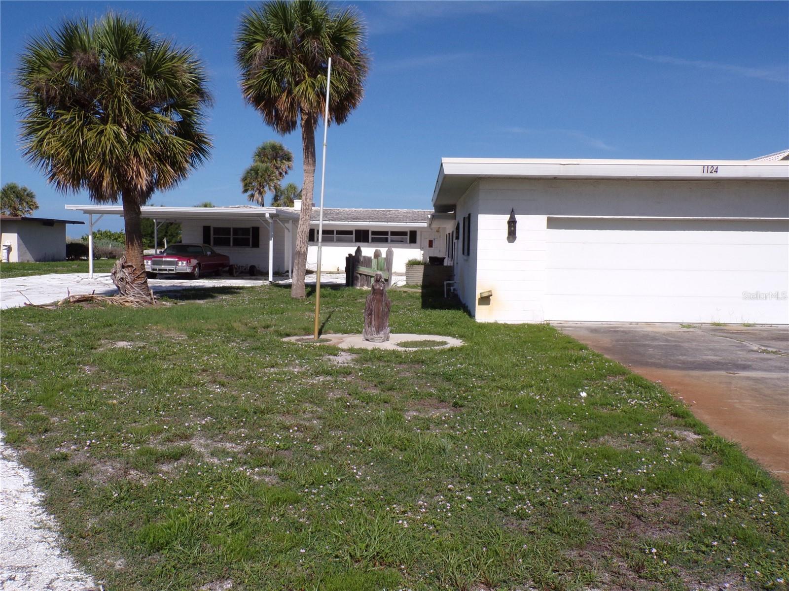 VENICE ISLAND NW OF DOWNTOWN W-622000 - Residential