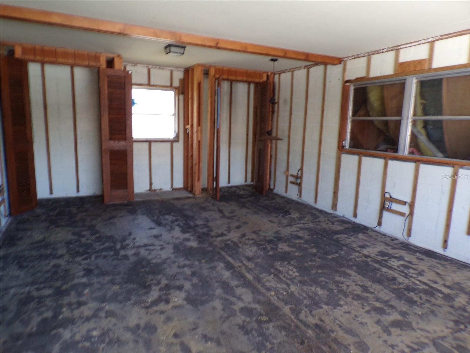 VENICE ISLAND NW OF DOWNTOWN W-622000 - Residential