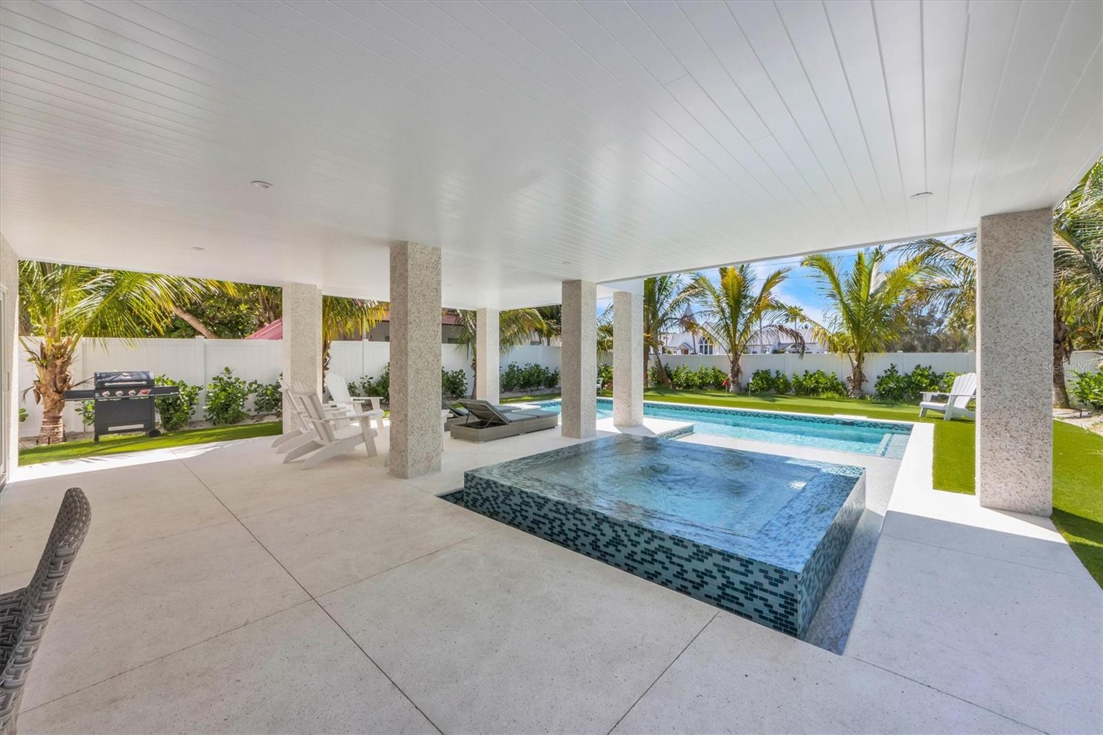 ANNA MARIA BEACH - Residential