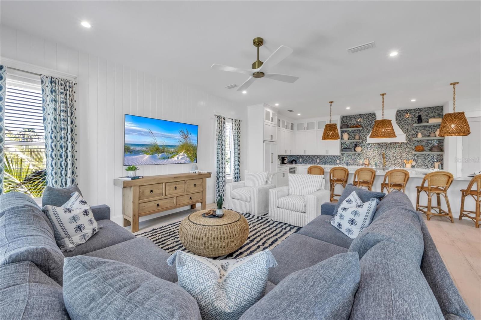 ANNA MARIA BEACH - Residential