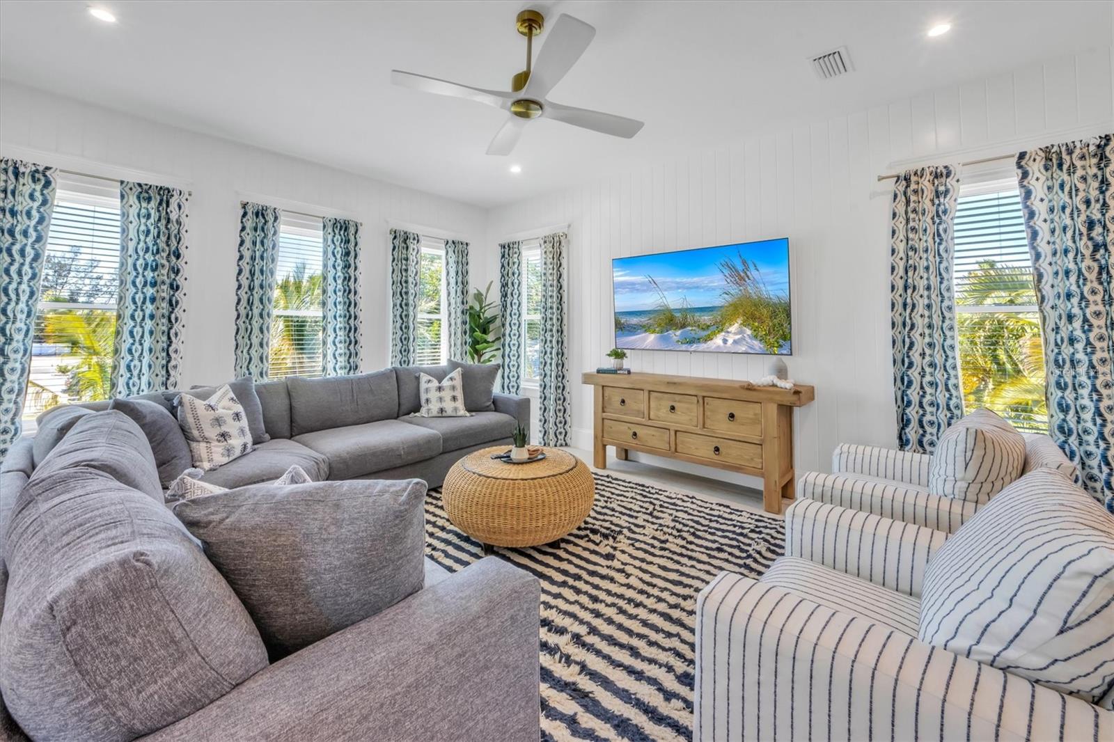ANNA MARIA BEACH - Residential