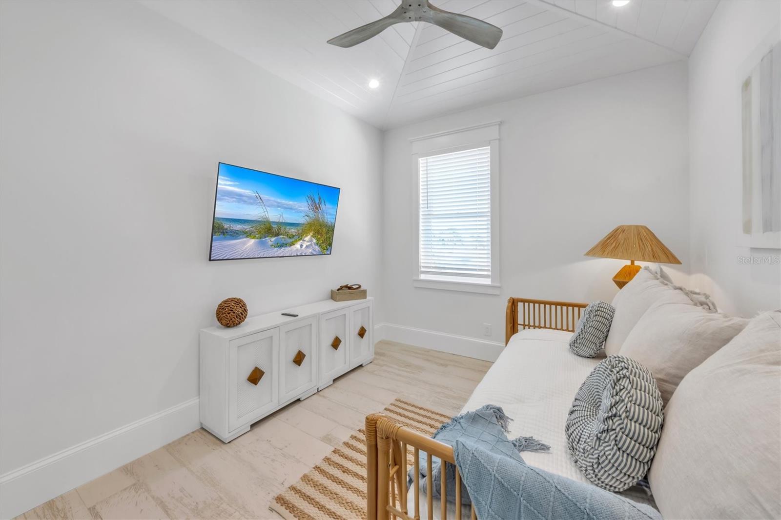 ANNA MARIA BEACH - Residential