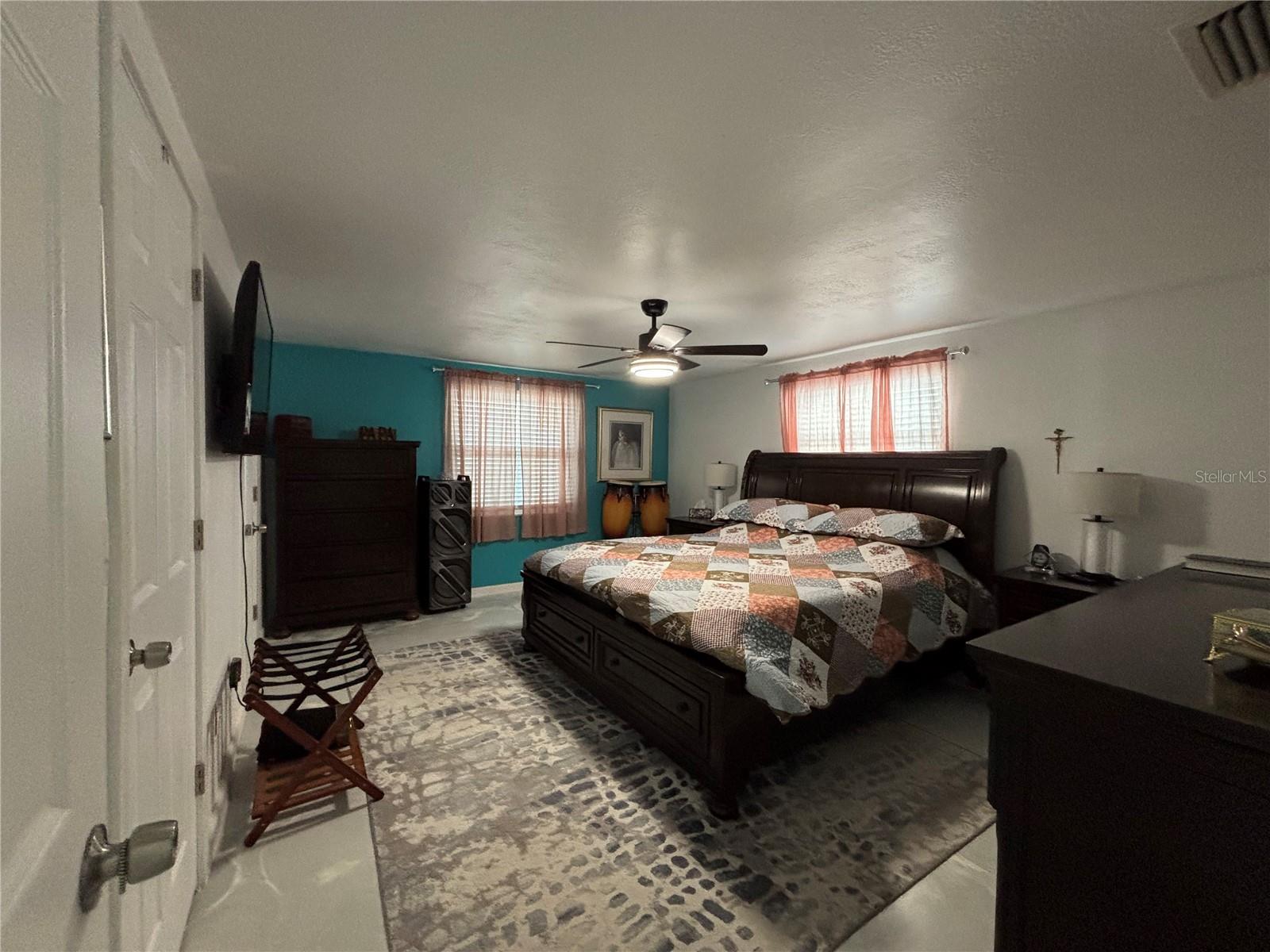 APOLLO BEACH UNIT 08 A RESUBDI - Residential