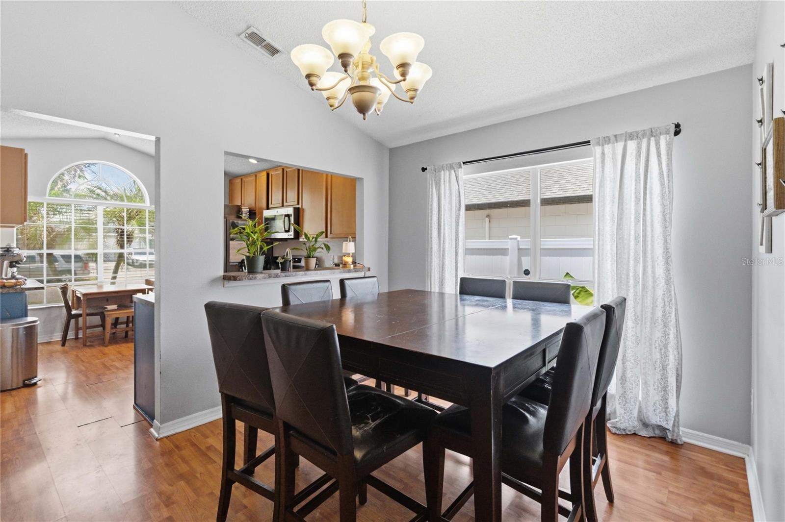 ARBOR POINTE - Residential