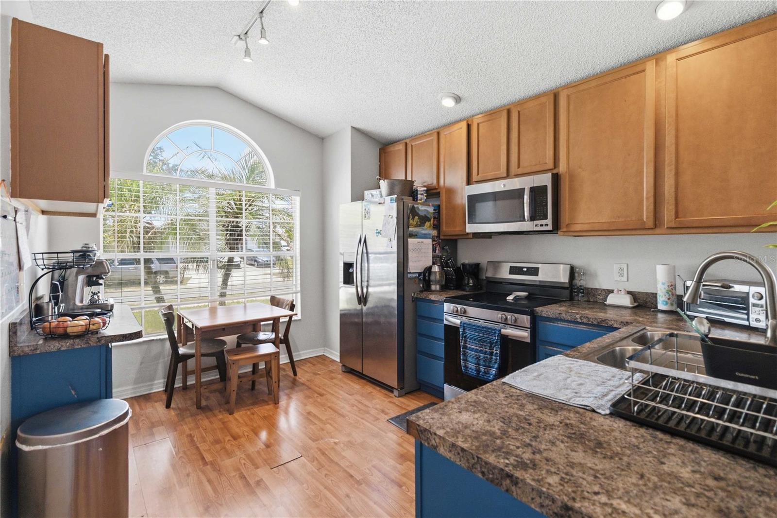 ARBOR POINTE - Residential