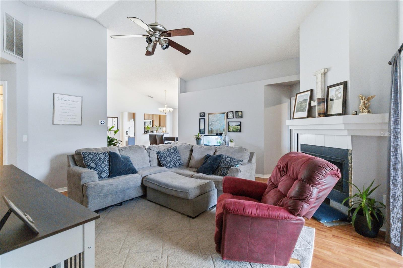ARBOR POINTE - Residential
