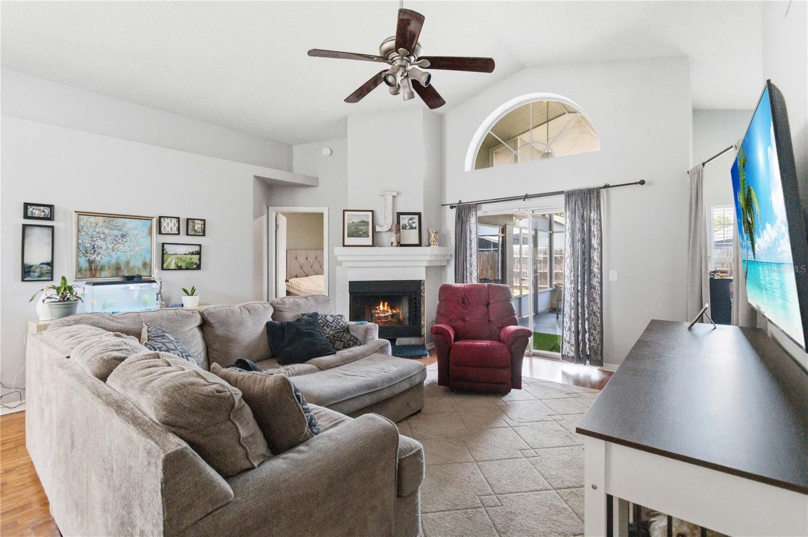 ARBOR POINTE - Residential