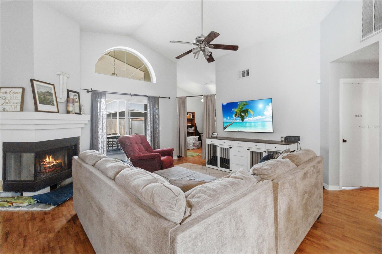 ARBOR POINTE - Residential