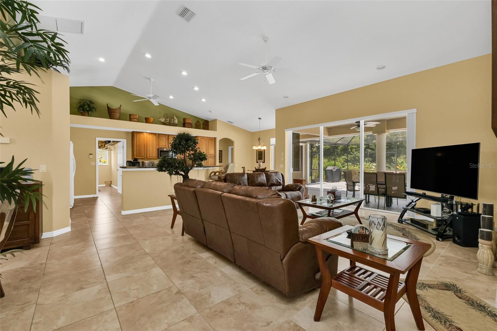 PEBBLE CREEK - Residential
