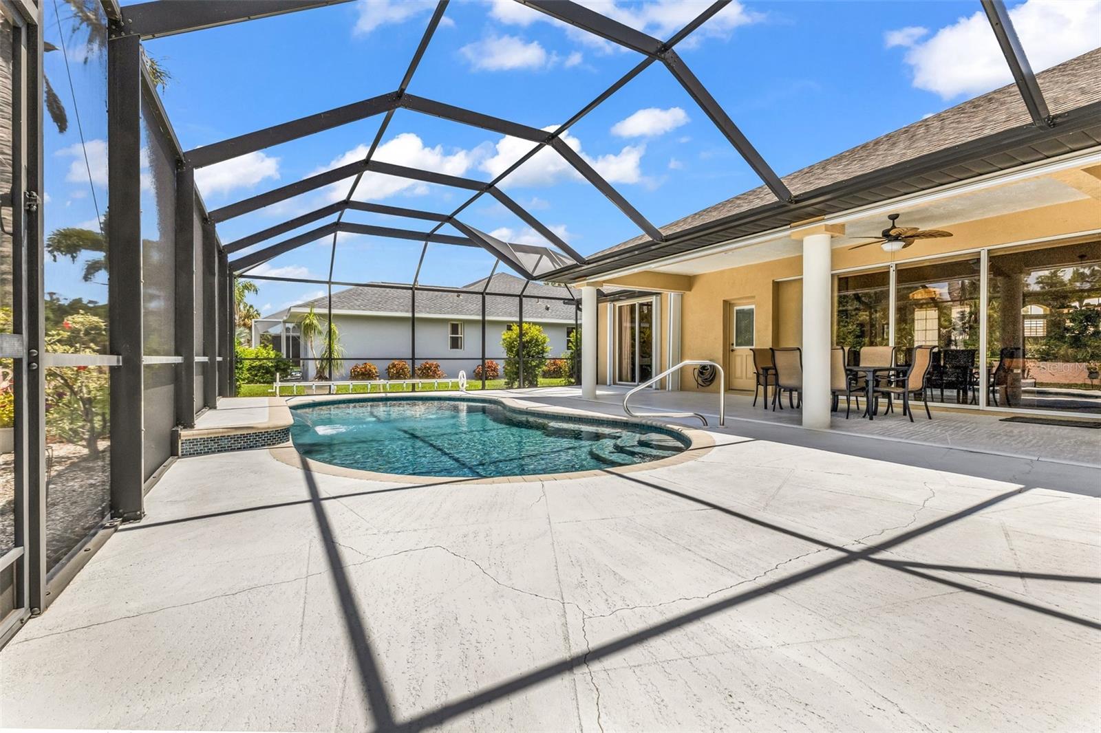 PEBBLE CREEK - Residential