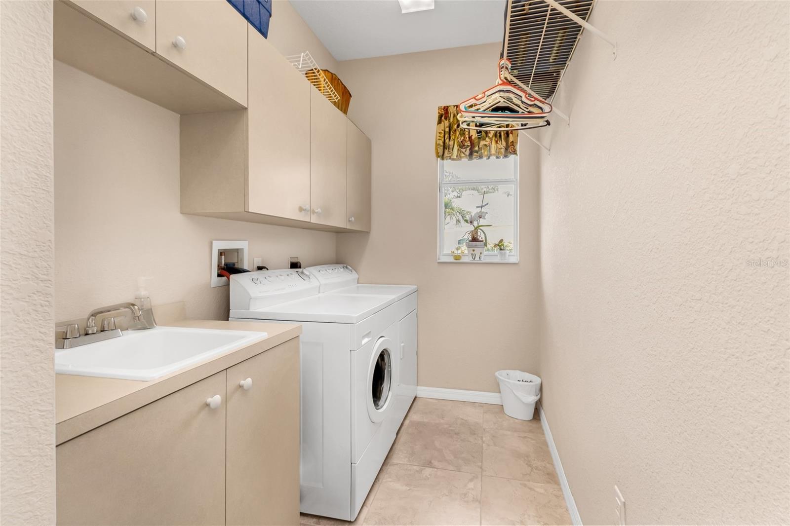 PEBBLE CREEK - Residential