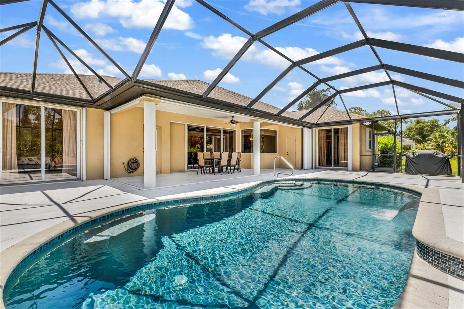 PEBBLE CREEK - Residential