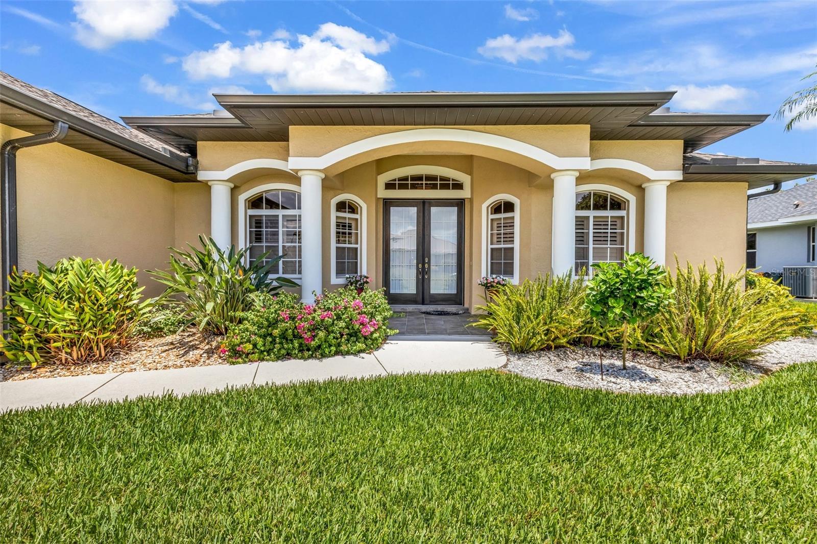 PEBBLE CREEK - Residential