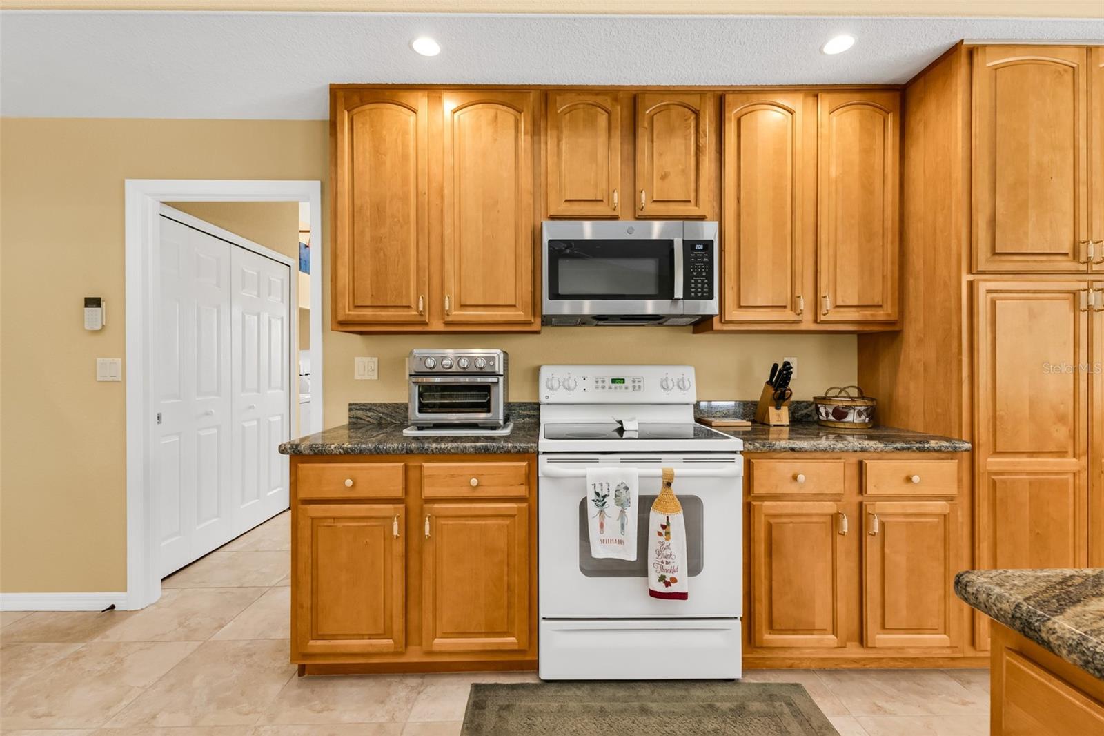PEBBLE CREEK - Residential
