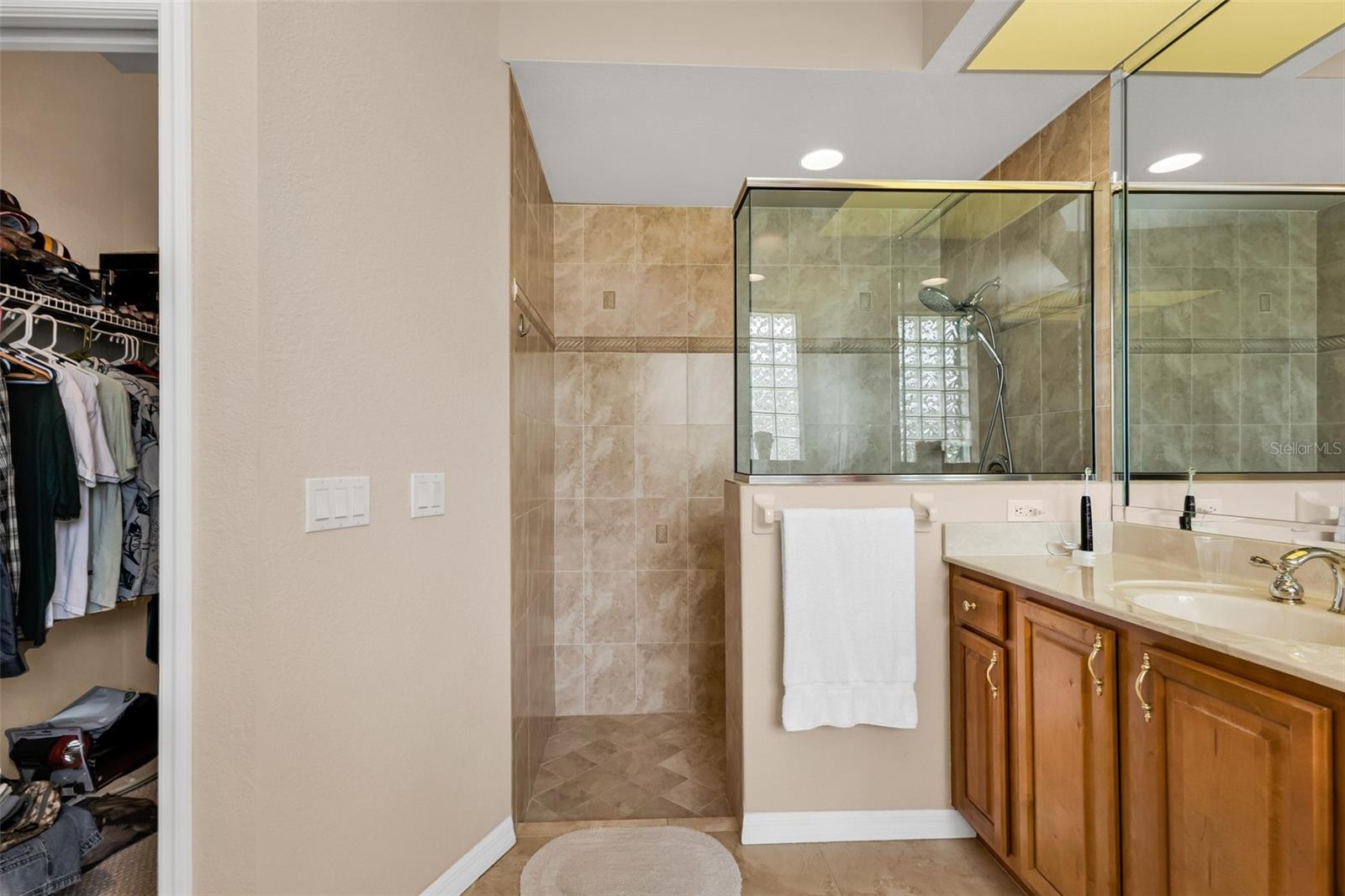 PEBBLE CREEK - Residential