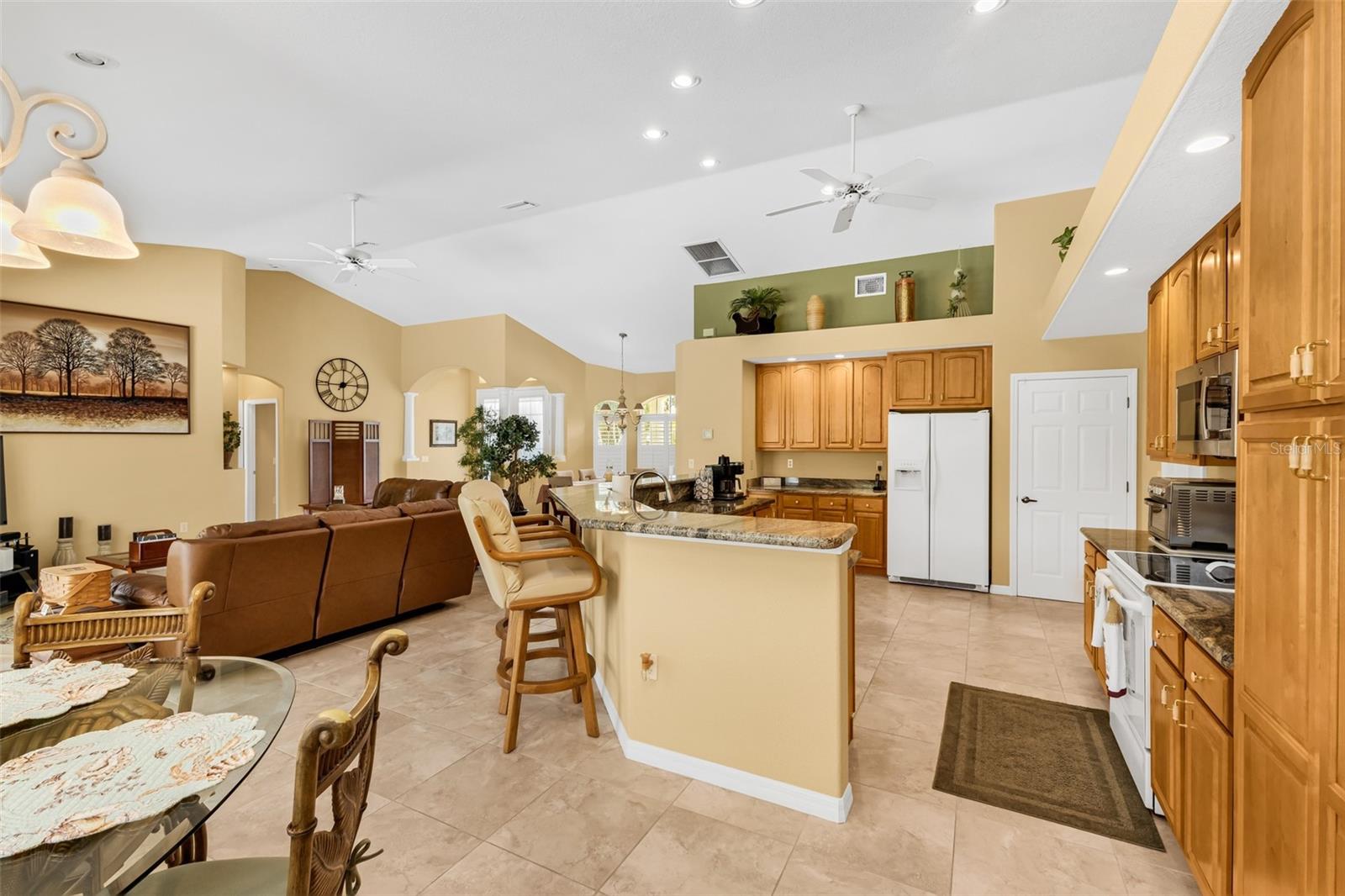 PEBBLE CREEK - Residential
