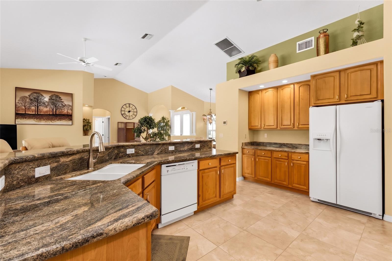PEBBLE CREEK - Residential