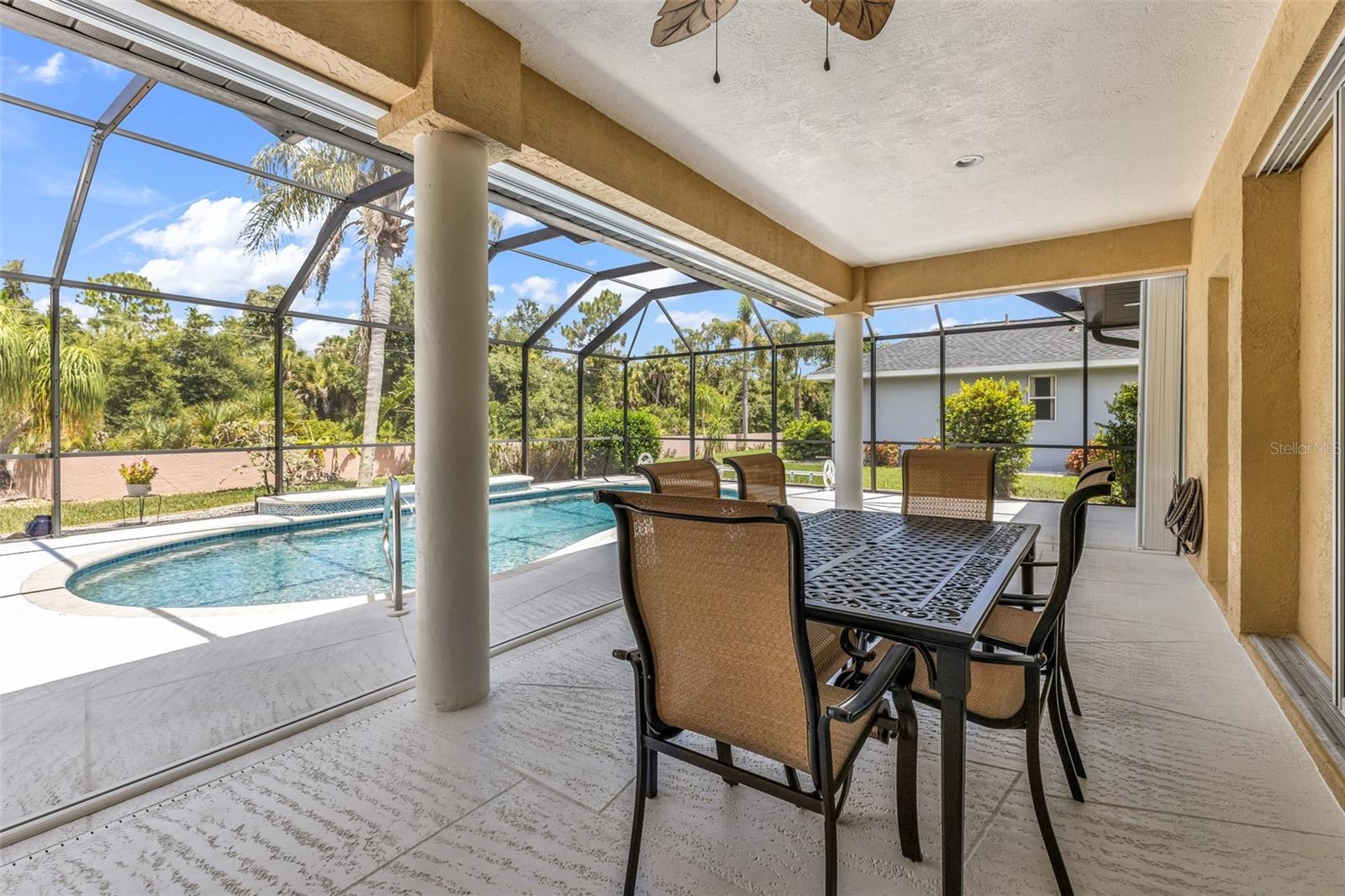 PEBBLE CREEK - Residential