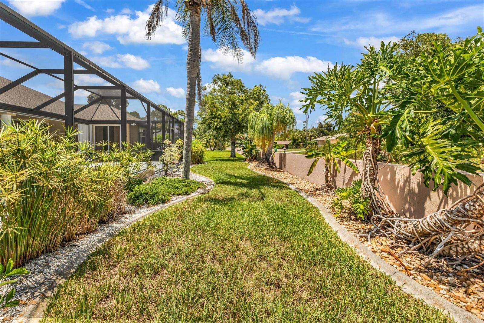 PEBBLE CREEK - Residential