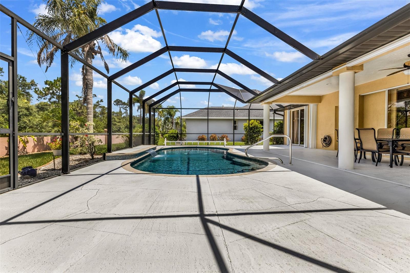 PEBBLE CREEK - Residential