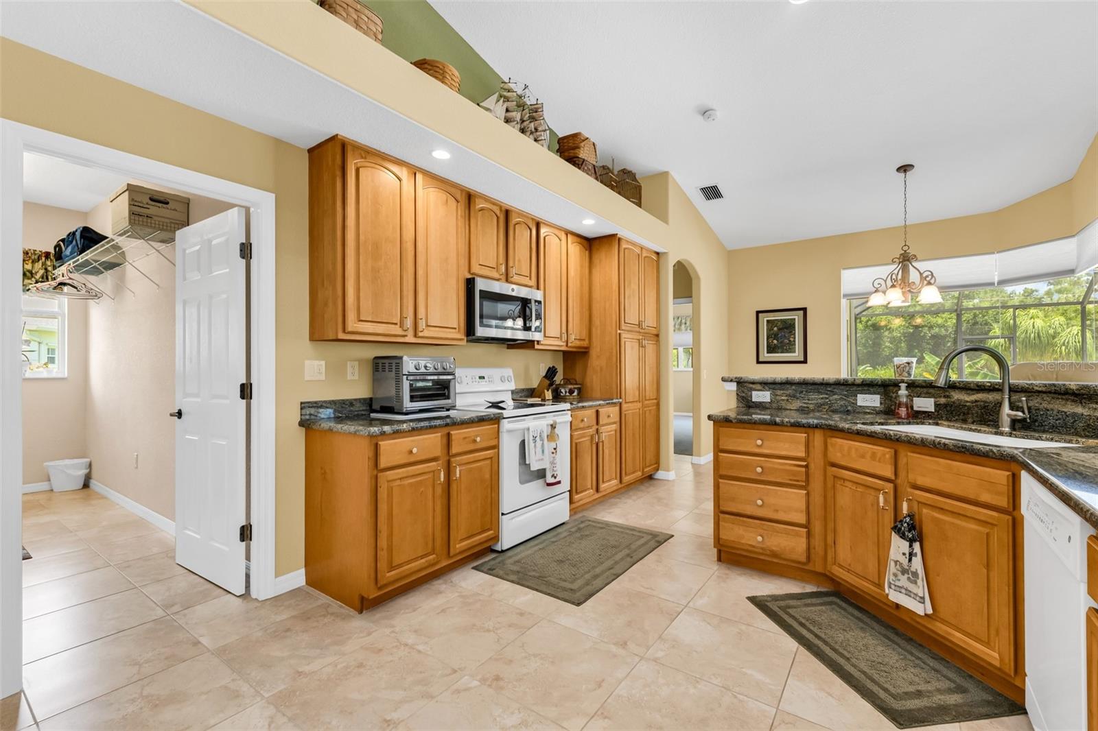 PEBBLE CREEK - Residential