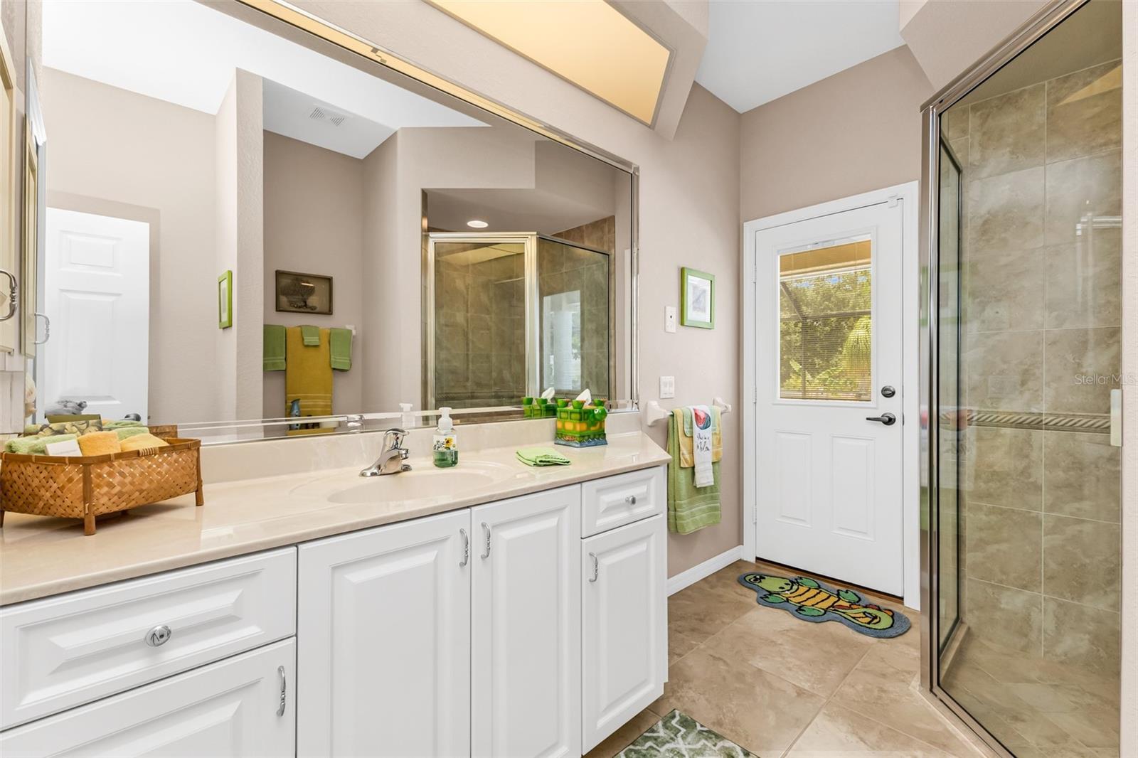 PEBBLE CREEK - Residential