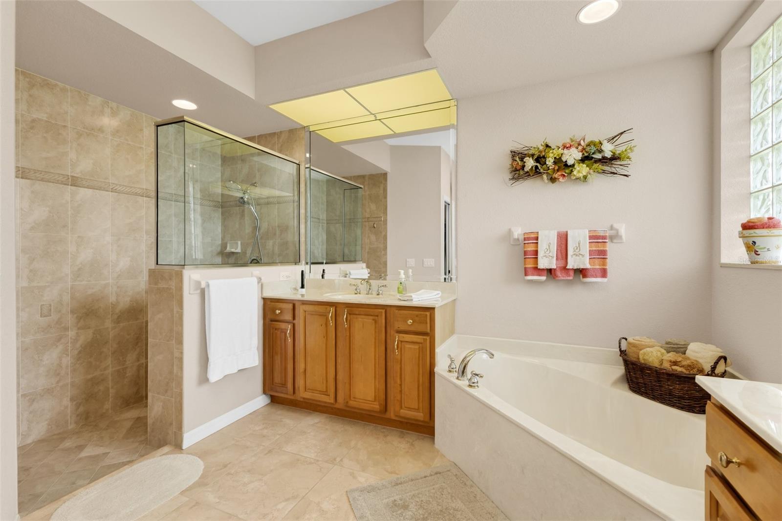 PEBBLE CREEK - Residential