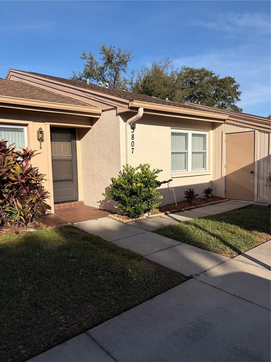 HOLIDAY LAKE VILLAS CONDO - Residential