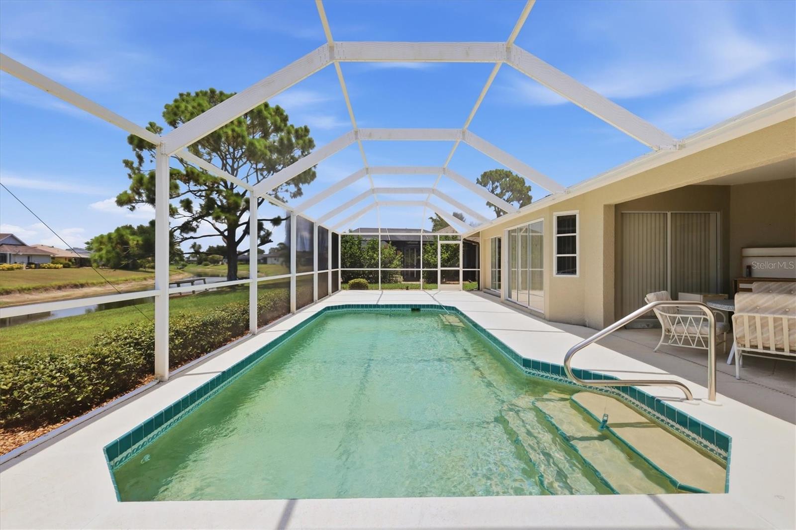 ROTONDA PEBBLE BEACH - Residential