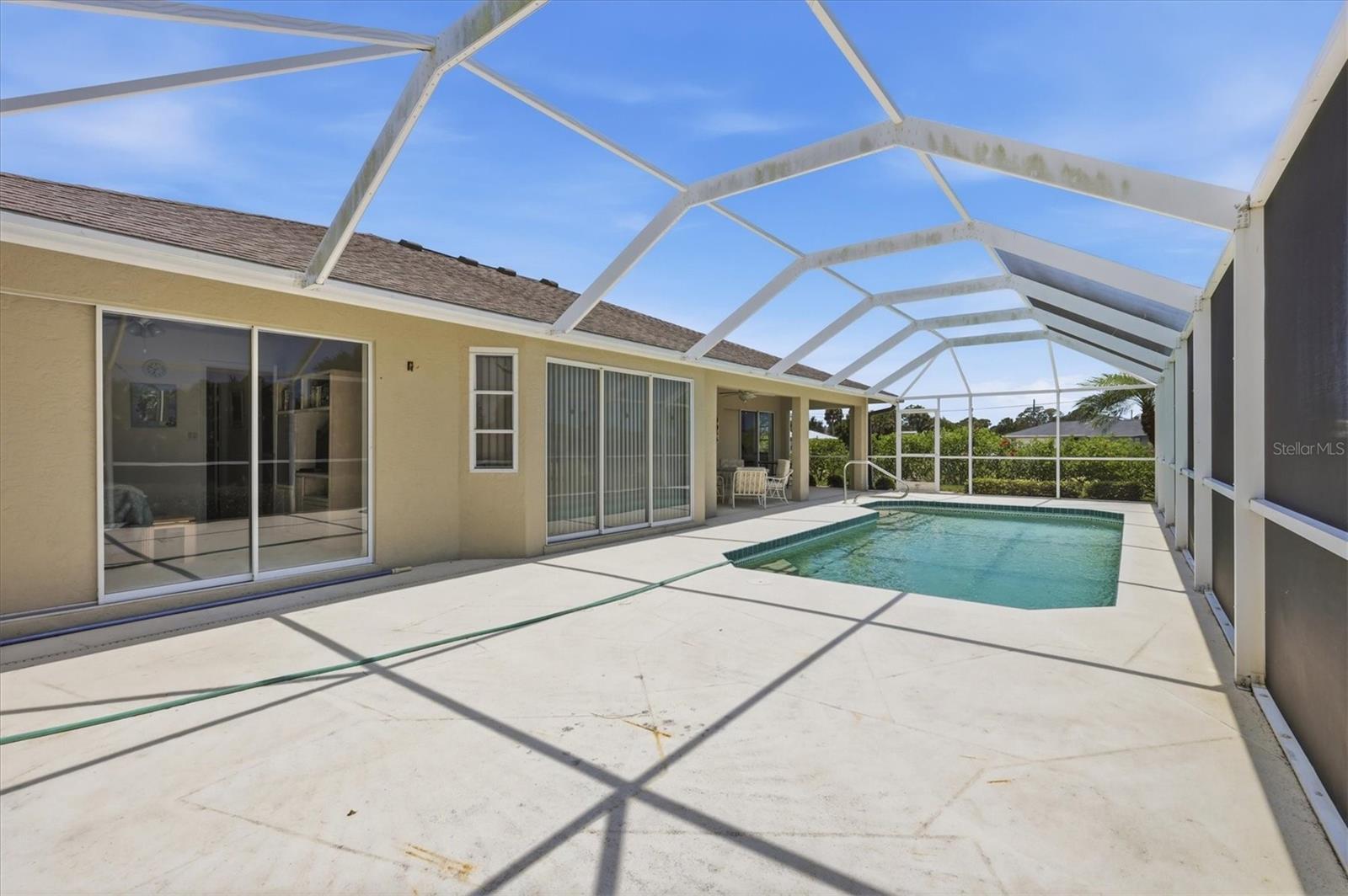ROTONDA PEBBLE BEACH - Residential
