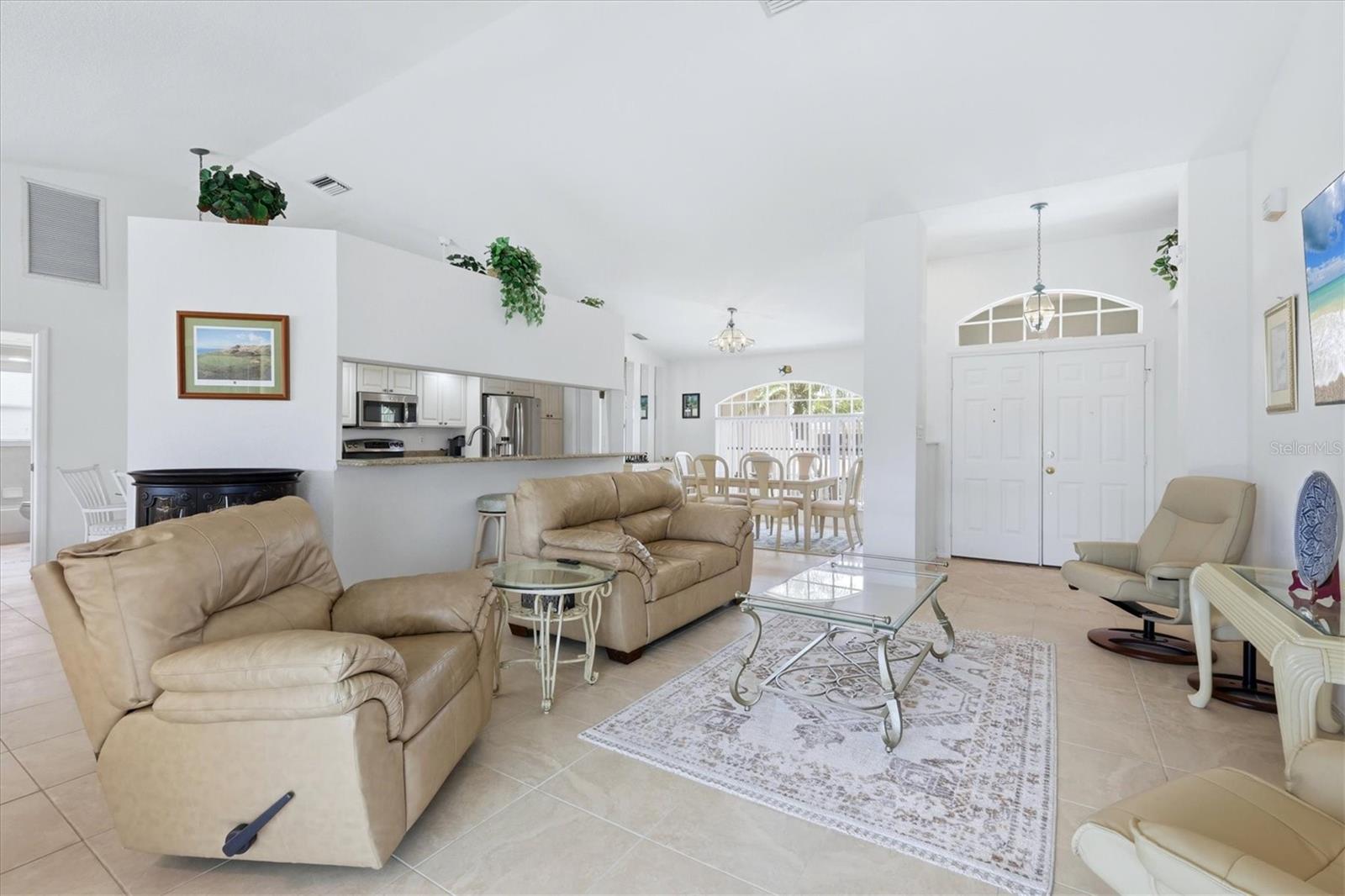 ROTONDA PEBBLE BEACH - Residential