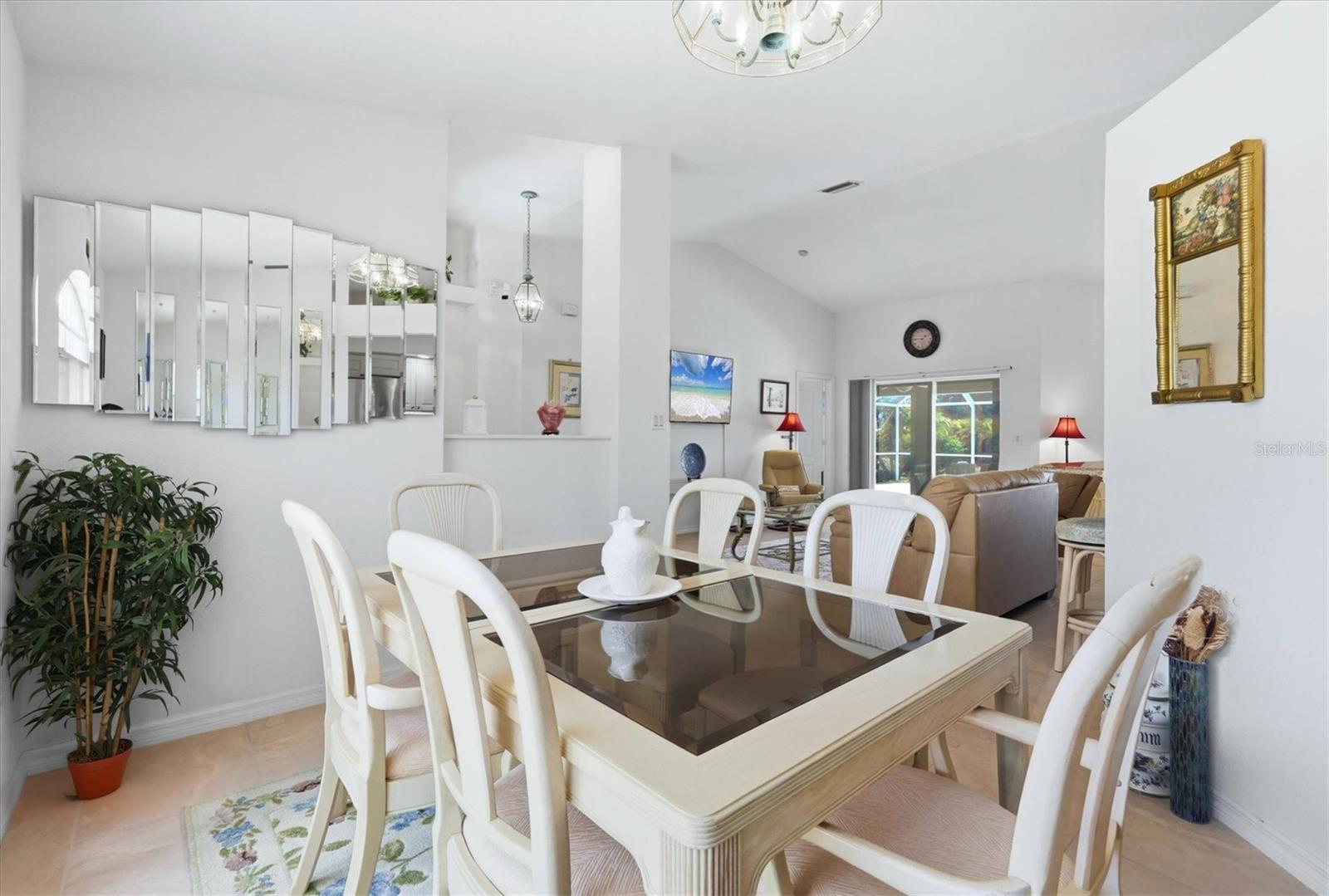 ROTONDA PEBBLE BEACH - Residential