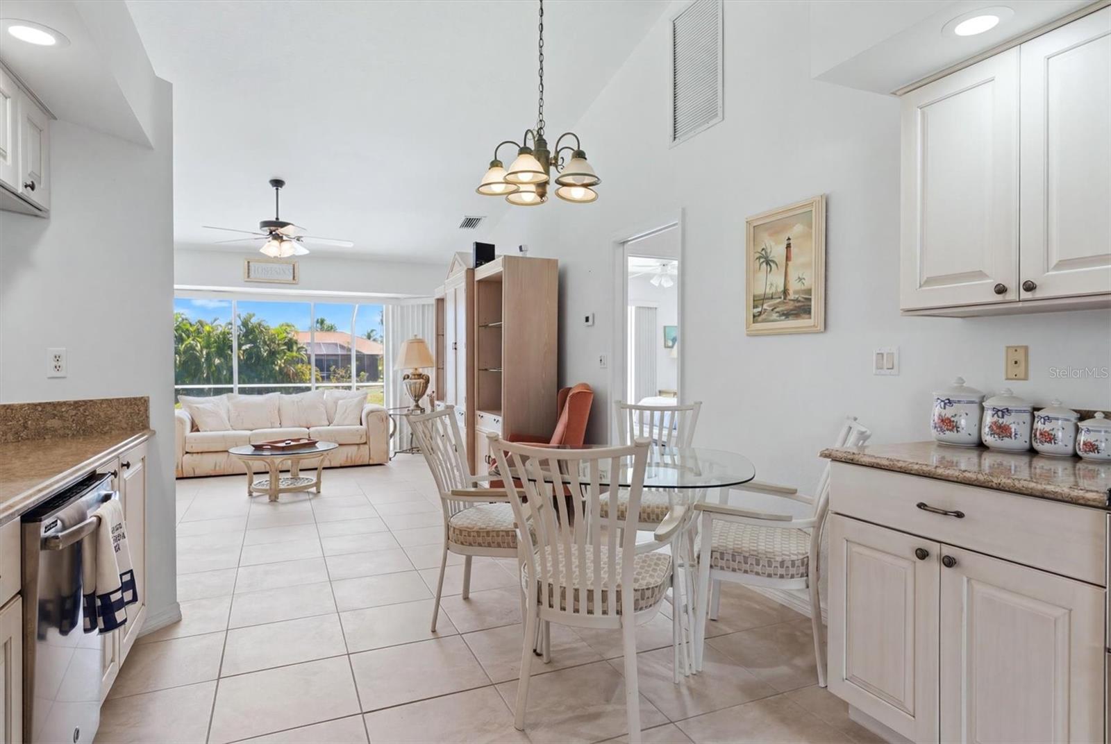 ROTONDA PEBBLE BEACH - Residential