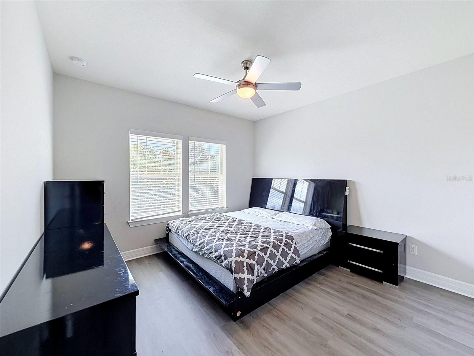 STARKEY RANCH VILLAGE 2 PH 2A - Residential Lease
