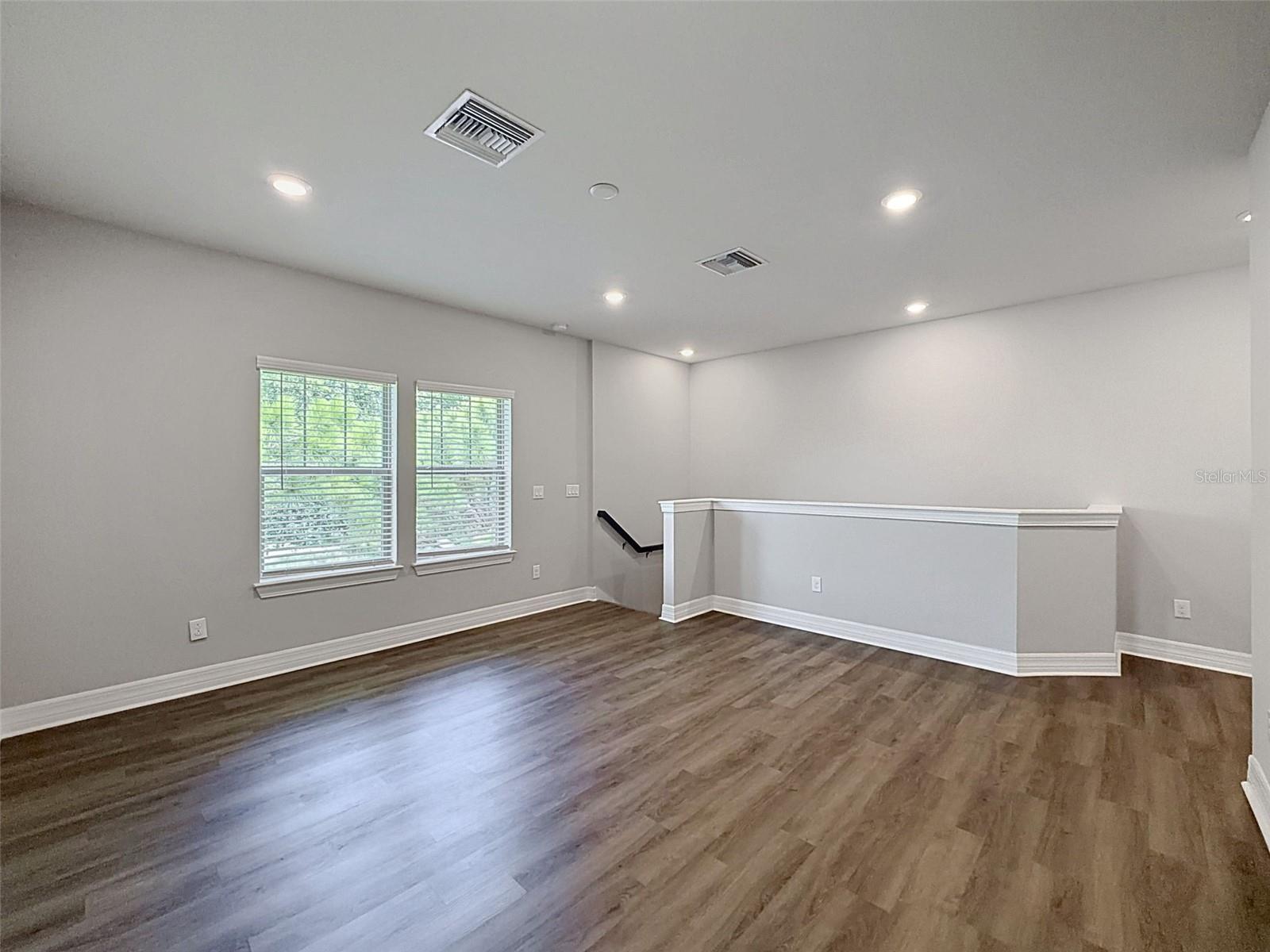 STARKEY RANCH VILLAGE 2 PH 2A - Residential Lease