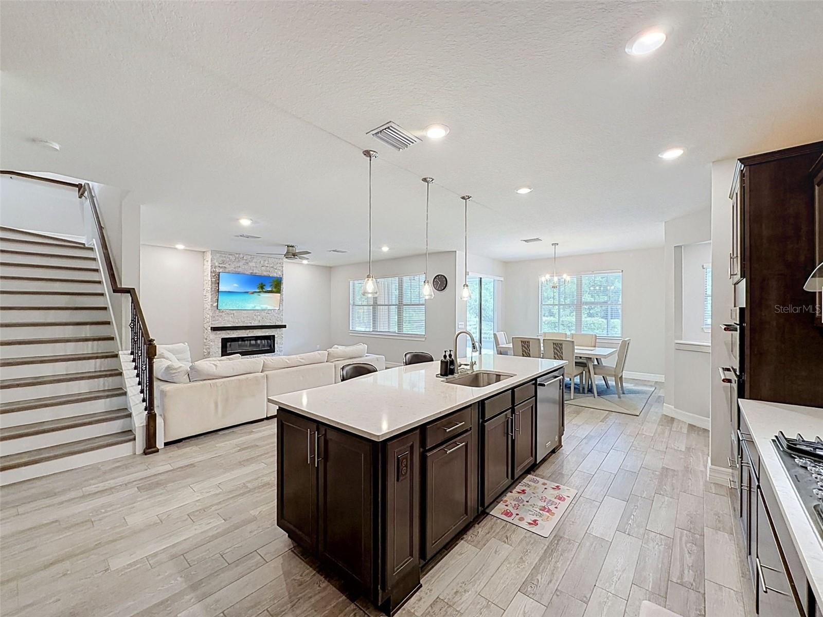 STARKEY RANCH VILLAGE 2 PH 2A - Residential Lease