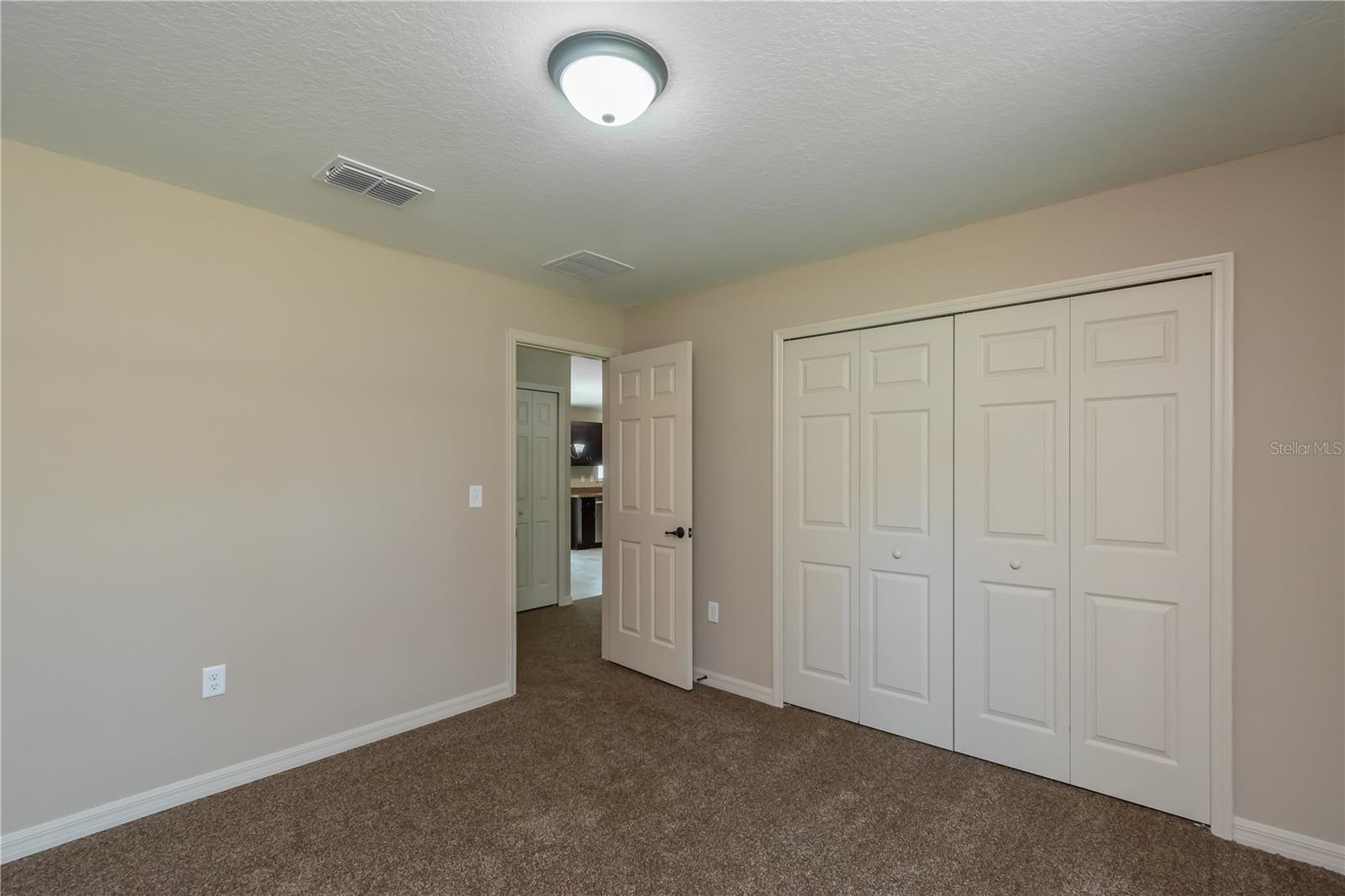 OCALA PARK ESTATE - Residential Lease