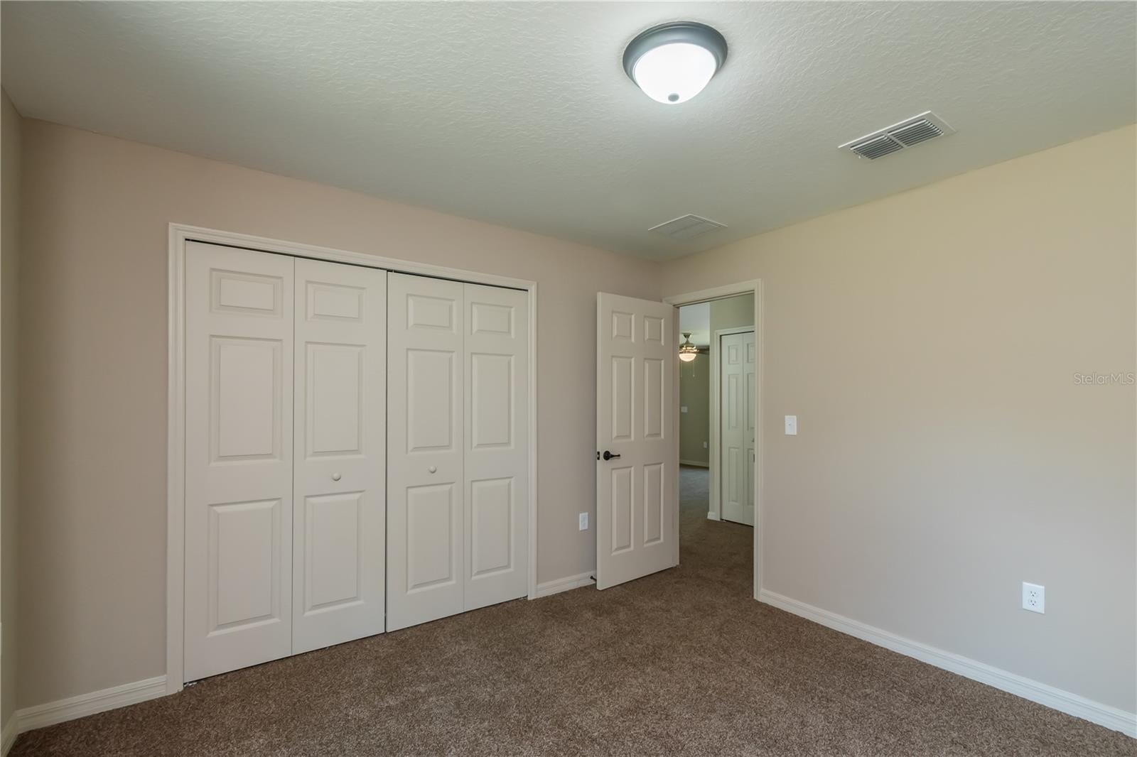 OCALA PARK ESTATE - Residential Lease