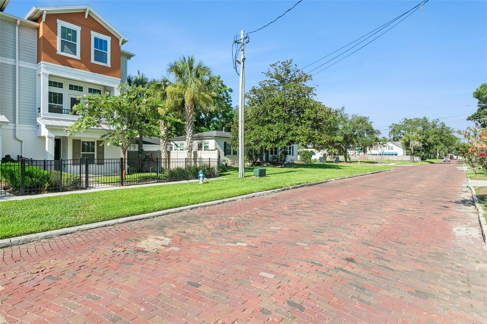 PARK LAKE HLND - Residential