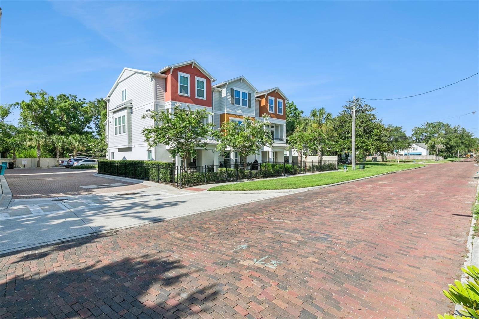 PARK LAKE HLND - Residential