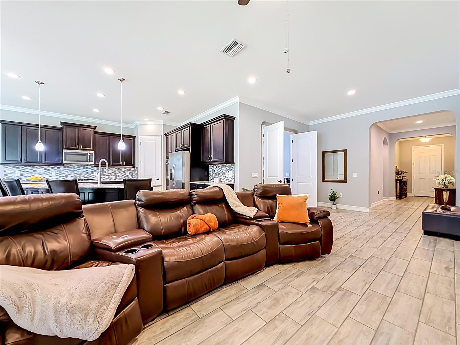 PROMENADE AT LAKE PARK - Residential