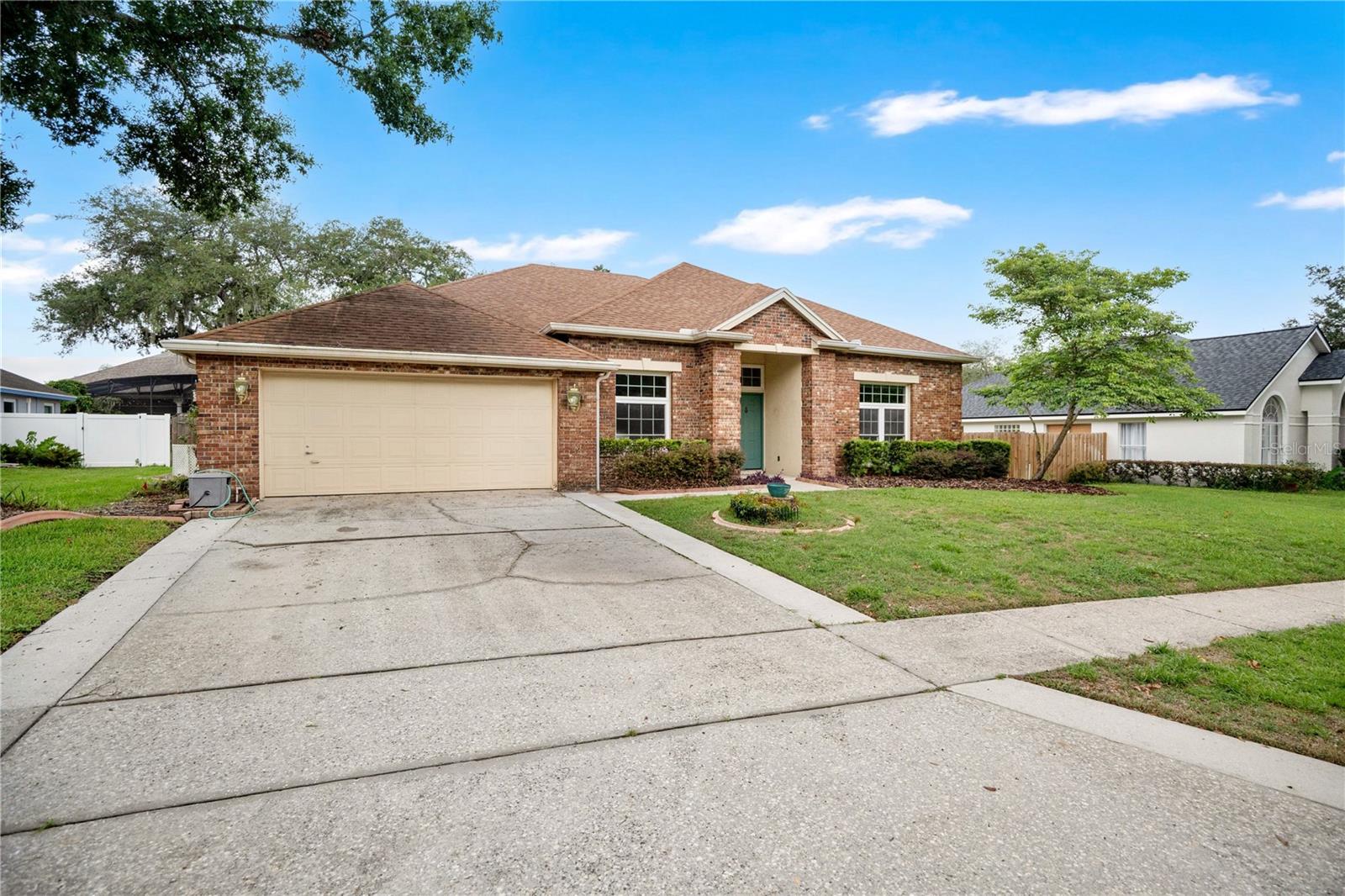 KINGSTON OAKS - Residential