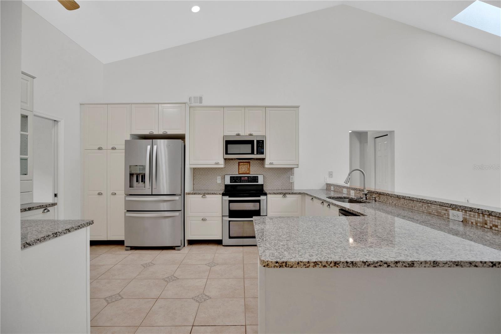 KINGSTON OAKS - Residential