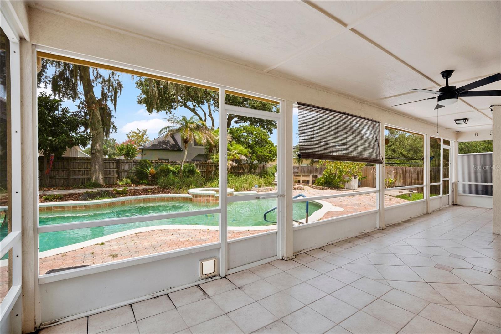 KINGSTON OAKS - Residential
